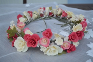 Ring of Wedding Cake Flowers
