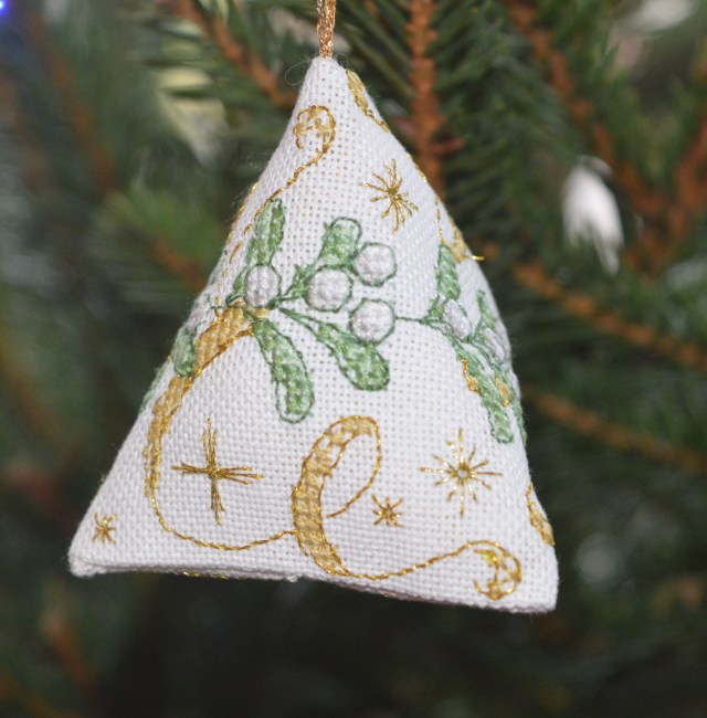 Mistletoe Humbug, gorgeous cross-stitch  Christmas decoration.