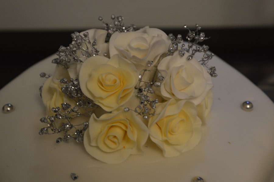 Decoarting Christmas Cakes