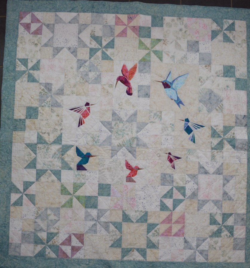 Hummingbird quilt; www.thecraftycreek